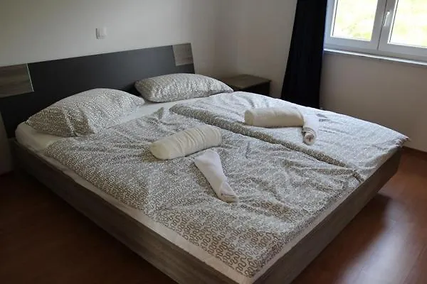 Ara-Marina Apartment Baska