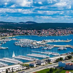 Svitlana , Sukošan Kroatien